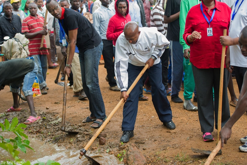 Government officials participate during Umuganda in Gatsibo. (Timothy Kisambira)