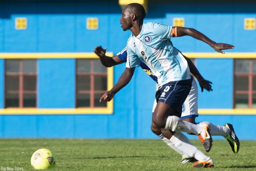 Fabrice Twagizimana, seen here in action against Rayon Sports in the semi-final of the Ombudsman Cup last December. rn(T. Kisambira)