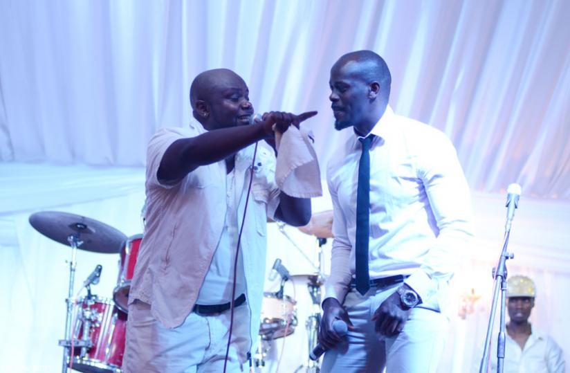 Kidum (L) and Frankie perform at the concert. (File)