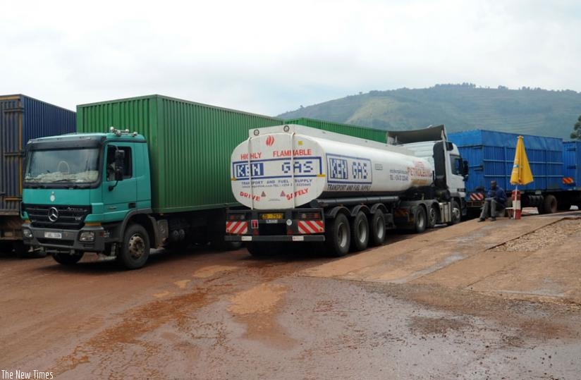 Trucks await clearance at Gatuna border. (File)