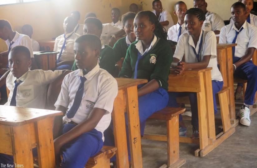 Senior Three students during a lesson at College Ami des Enfants in Kinyinya, Gasabo District. (Jean Mugabo)