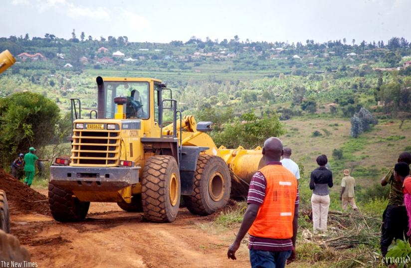 Road construction works at Busanza in Kicukiro District.  (Teddy Kamanzi)