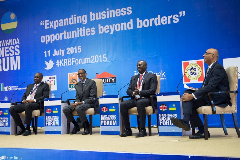 L-R Kiprono Kittony, Chairman of Kenya National Chamber of Commerce and Industry (KNCCI),  President Paul Kagame, Private Sector Federation Chairman Benjamin Gasamagera and Aly-Khan Satchu, founder of www.Rich.co.ke during the Kenya-Rwanda Business forum interactive session. (Village Urugwiro)