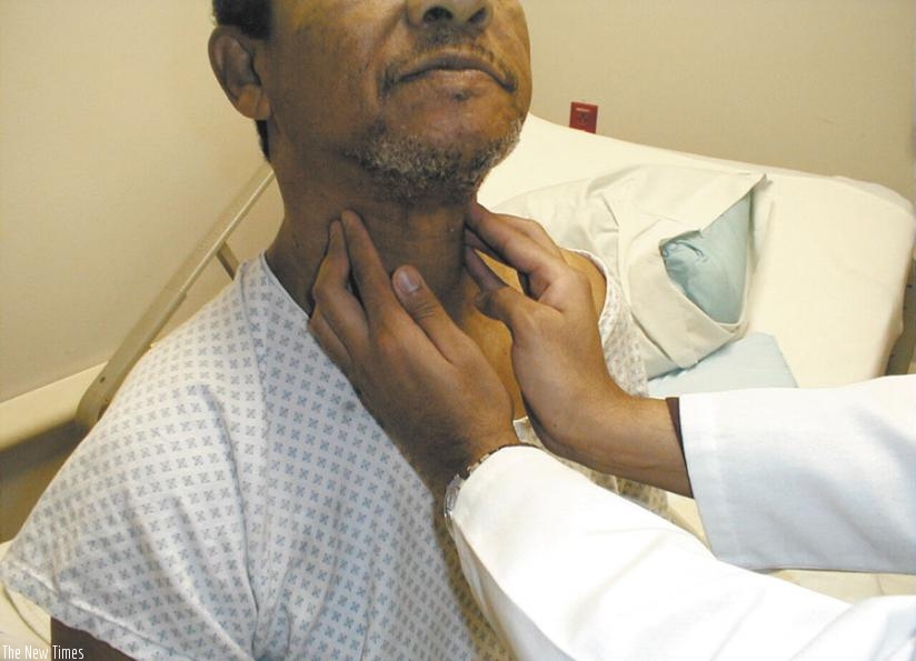 Individuals who take alcohol in excess are at a high risk of getting head and neck cancer. (Net photo)