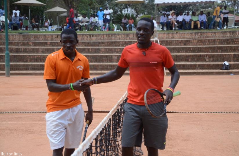 Olivier Havugimana (R) defeated Matheu Uwizeyimana  (L) in the semi-final yesterday. (S. Ngendahimana)