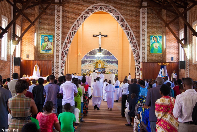 St Famille christians during mass. Pope Francis announced Tuesday that all catholic priests across the world will have authority to absolve abortion. (File)