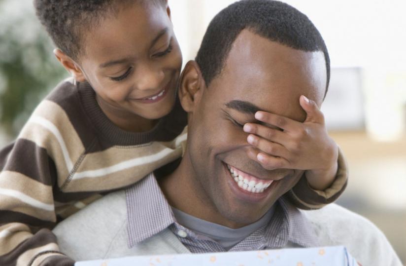 Failure to have a child can be solved by good counseling for the partners and good cooperation between them. (Net photo)