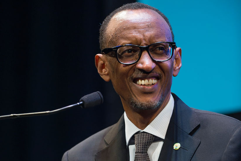 President Kagame speaking to over 800 students at the International Conference on Sustainable Development at Columbia University, New York yesterday. (Village Urugwiro)