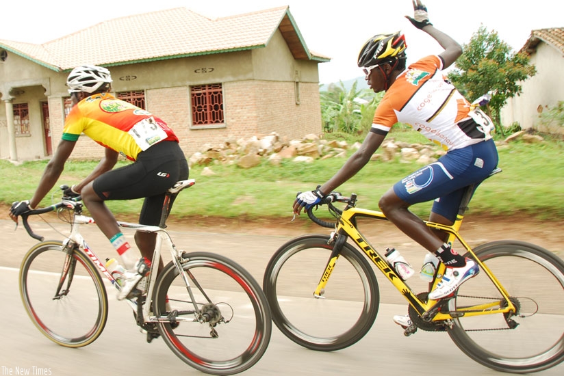 Ndayisenga trails Jean Bosco Nsengimana, who went on to win day two of the preparatory race, from Rwamagana to Huye on Sunday. (P. Kamasa)