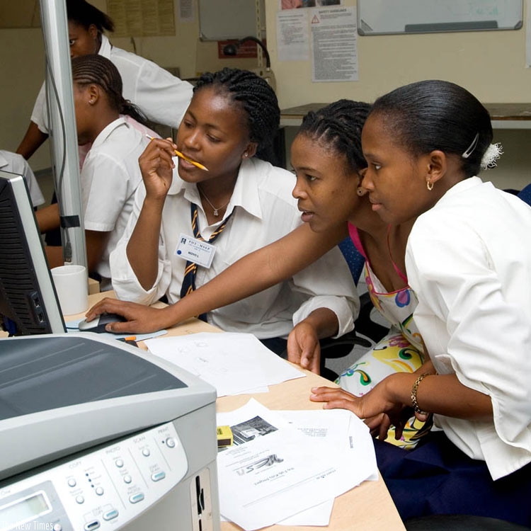 Girls should be encouraged to take up careers in ICT. (Net photo)