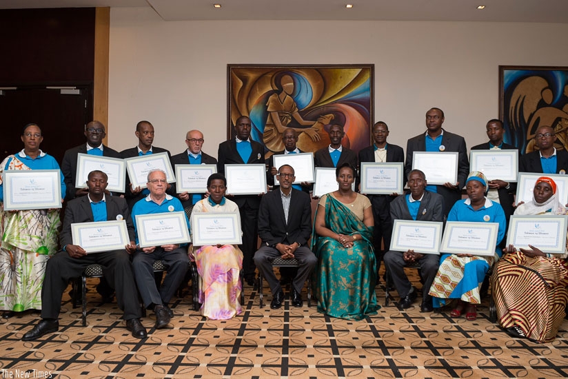 President Paul Kagame, First Lady Jeannette Kagame and recipients of the Unity Awards. The awards are given to Rwandans or foreigners who have shown unmatched deeds in promoting national unity and reconciliation at the climax of Rwanda's dark periods starting from the 1990 liberation struggle, the multiparty period, Genocide and post-genocide, resurgence war and during Gacaca courts. (Village Urugwiro)