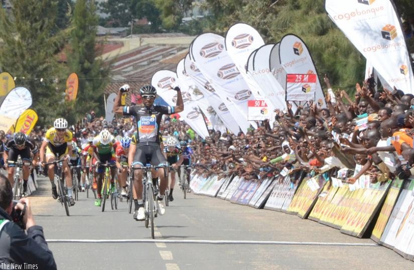 Debasay crosses the finish line in Muhanga to win stage four of Tour du Rwanda 2015. (Sam Ngendahimana)