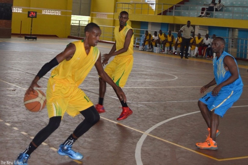 IPRC-South skipper Bienvenu Niyonsaba (with the ball) scored 34 points against UGB on Sunday. (S. Niyonziza)