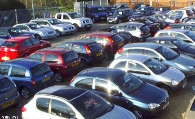 Dealers say Ugandan-registered cars are being sold in Kenya without paying taxes. (Net photo)