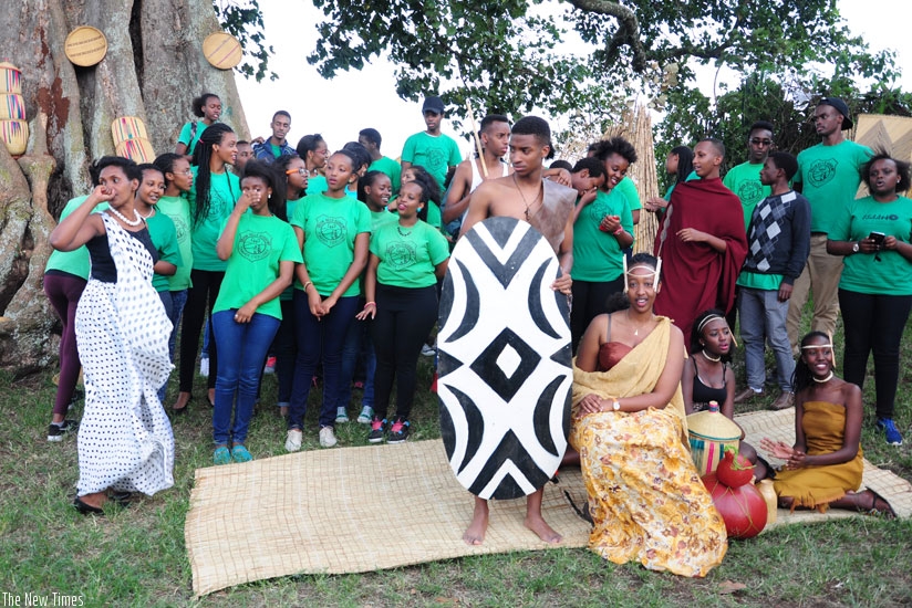 Students pose for a group photo during the tour. (Julius Bizimungu)