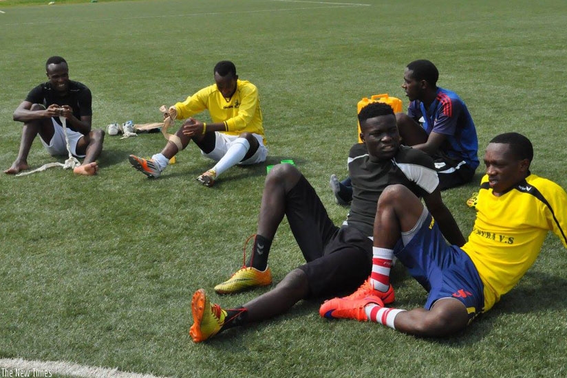 Mukurai full-back Ndayishimiye (R) in high gear after his impressive performance in CHAN 2016. (Richard Bishumba)