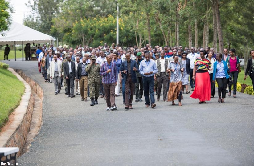 President Kagame and other senior officials take a break after one of the sessions yesterday. (Village Urugwiro)