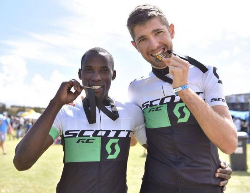 Byukusenge (L) and  Redelinghuys (R) show off their bronze medals for finishing the third best African Team on Sunday. (Courtesy)