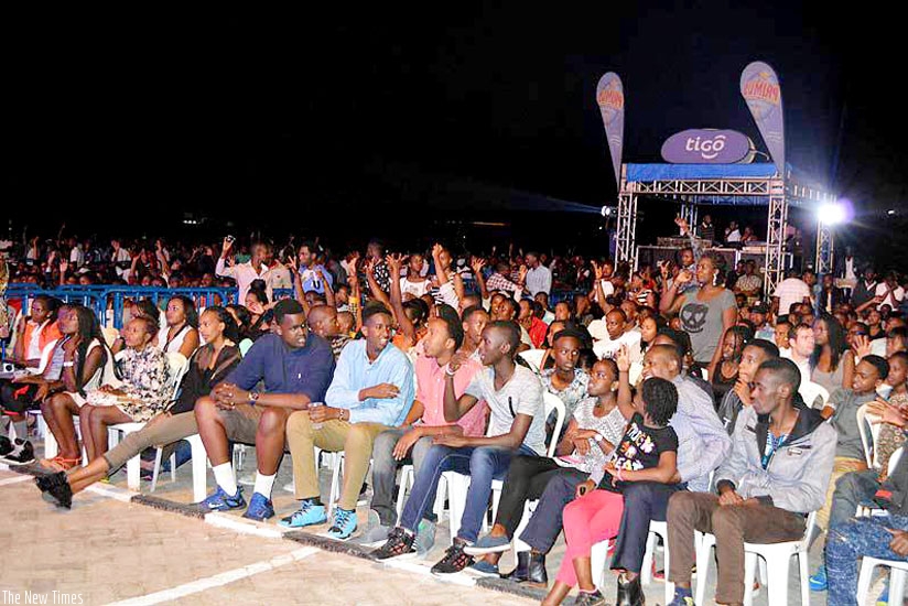 Fans are often left disappointed when expected performers don't appear due to poor organisation. (Internet photo)