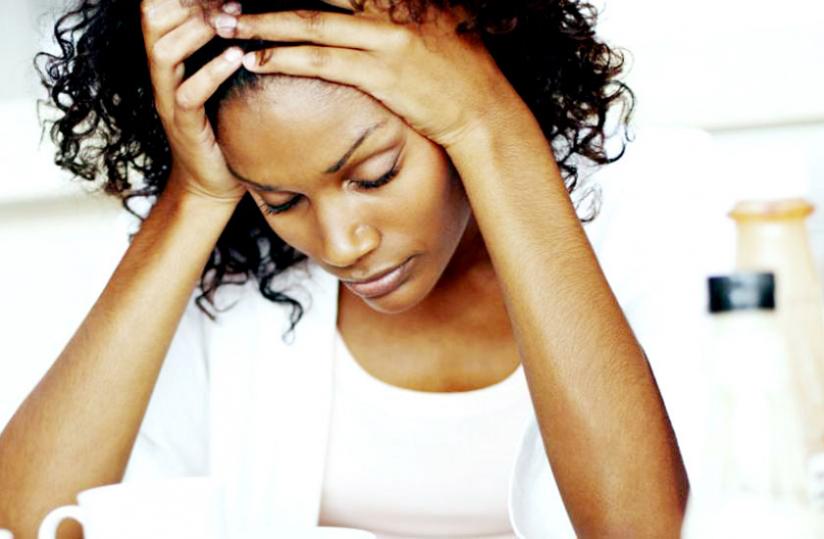 The pain of a miscarriage is not something that a woman can deal with alone, she needs emotional support. (Net photo)