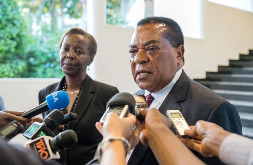 Tanzanian Foreign Affairs minister, Dr Augustine Mahiga (R) and Louise Mushikiwabo address the media in Kigali recently. (Courtesy)