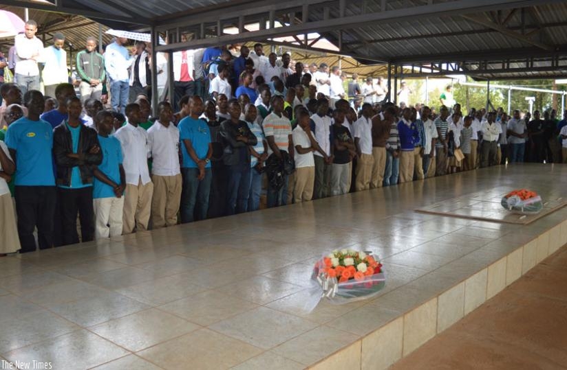 Students pay tribute to victims of the 1994 Genocide against the Tutsi. (John Mbaraga)
