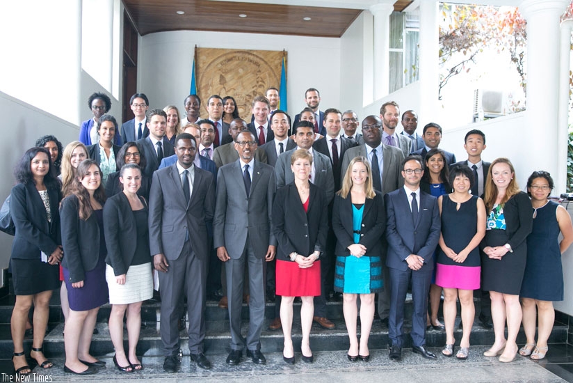 President Kagame in a group photo with Wharton Business School students in Kigali yesterday. (Village Urugwiro)