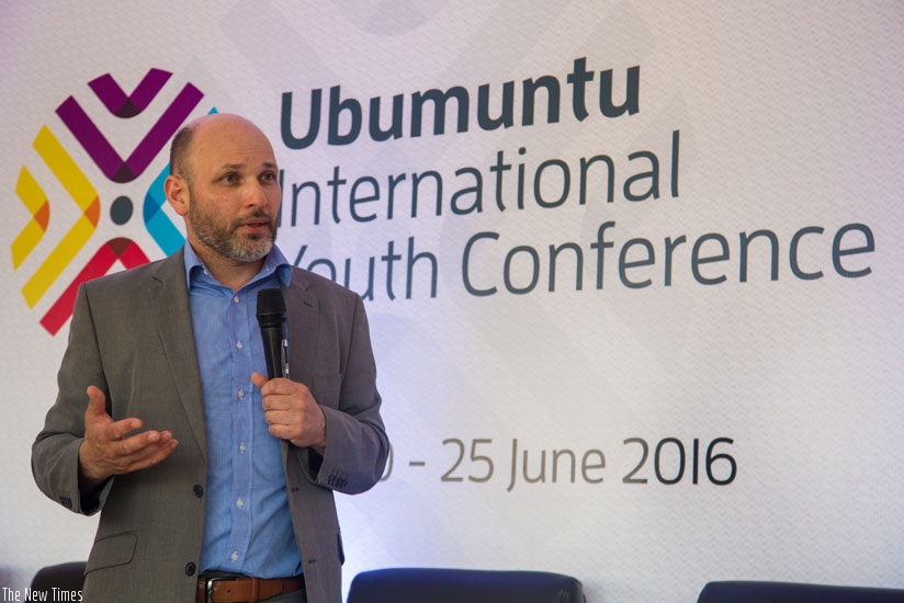 Smith speaks at Ubumuntu International Youth Conference yesterday. (F. Niyigena)