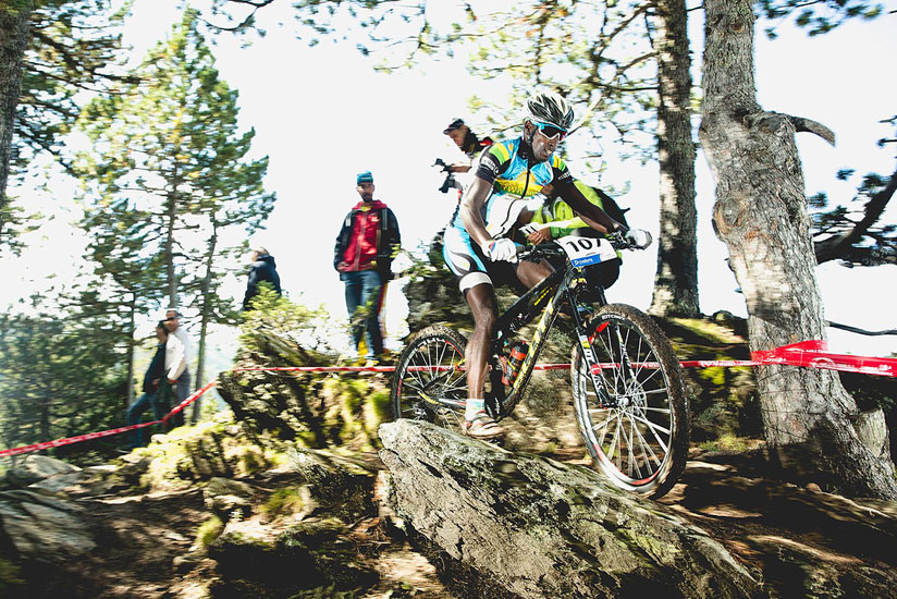 Nathan Byukusenge during a past mountain bike competition. / Internet photo