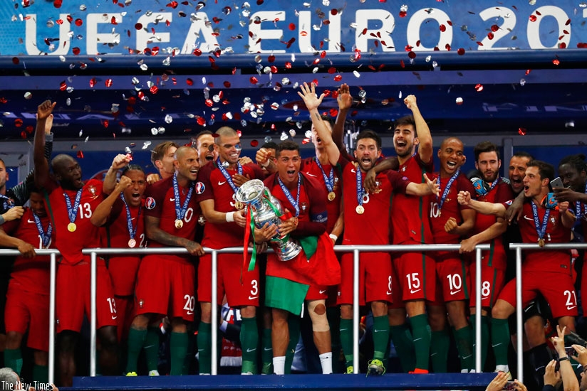 Portugal players celebrate after being crowned Euro 2016 champions on Sunday. / Internet photo