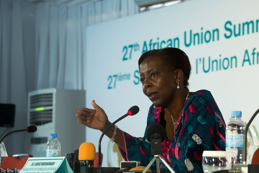 Minister Mushikiwabo briefs journalists on AU Summit in Kigali. / Timothy Kisambira.