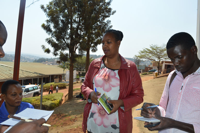 Mariam Kaberuka, Director of Mituelle Registration at RSSB explains to journalists how the new system works. (Photos by H. Kuteesa)