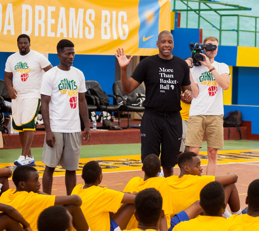 Masai Ujiri briefs players. 