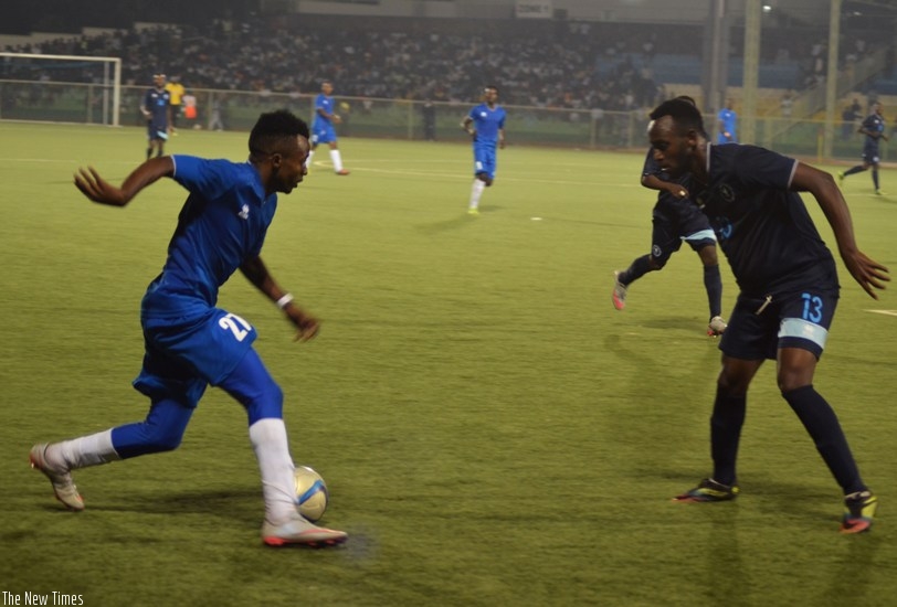 Savio Nshuti  in control of the ball,  scored the equalier for Rayon Sports  against Police FC in the AS Kigali pre-season tourney at Kigali Stadium.  (S. Ngendahimana)
