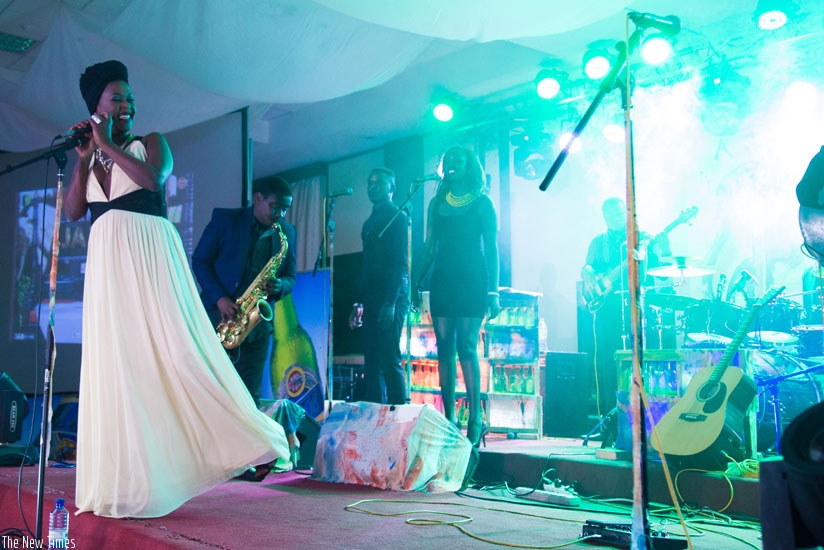 The highly Lilian Mbabazi defied the rain to put up a spirited performance, mesmerizing her fans and family members who turned up. / Nadege Imbabazi