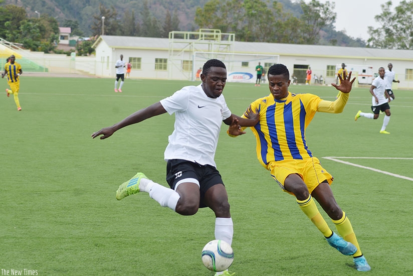 Muhadjiri Hakizimana (L) scored the only goal as defending champions APR FC beat Amagaju 1-0 on Sunday at Kigali Regional Stadium. / S Ngendahimana.