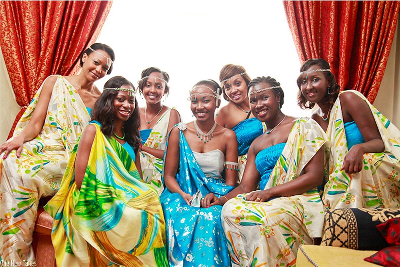 Women hold key managerial positions in public and government institutions. 