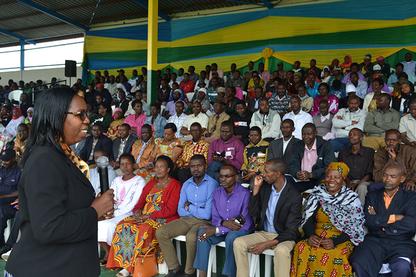 Ombudsman Cyanzayire addresses Musanze residents during anti-injustice campaign in the district on Wednesday. / Nadege Nzeyimanarn