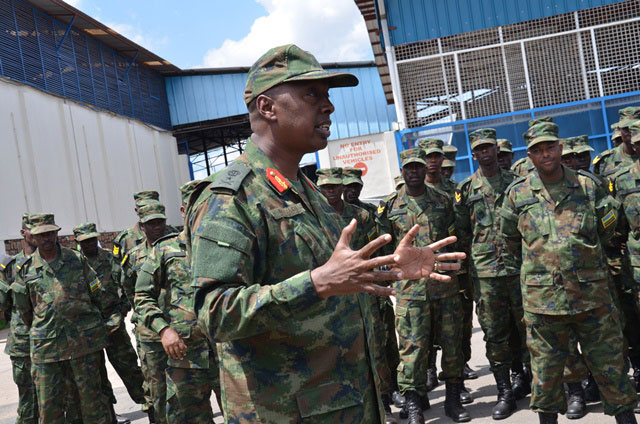 Brig Gen Murari briefing the departing troops.