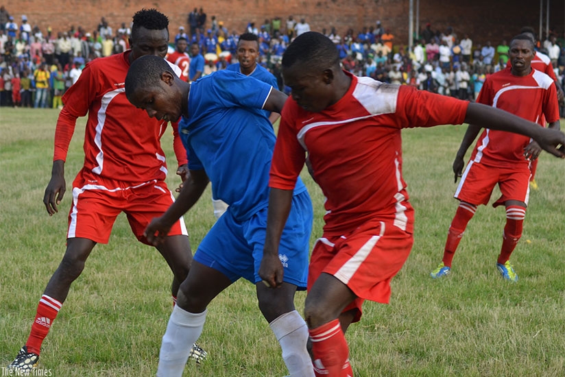 Espoir FC (in red) have only lost once this season against APR and will be hoping to bounce back when they take on Kiyovu today at Mumena Stadium.