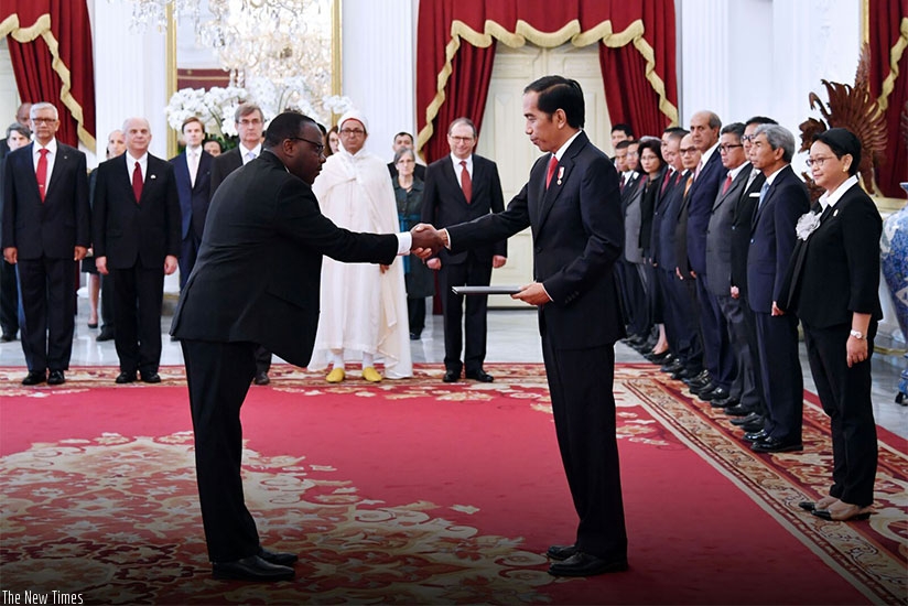 Ambassador Kavaruganda presenting his credentials to Indonesian President on Thursday. Courtesy