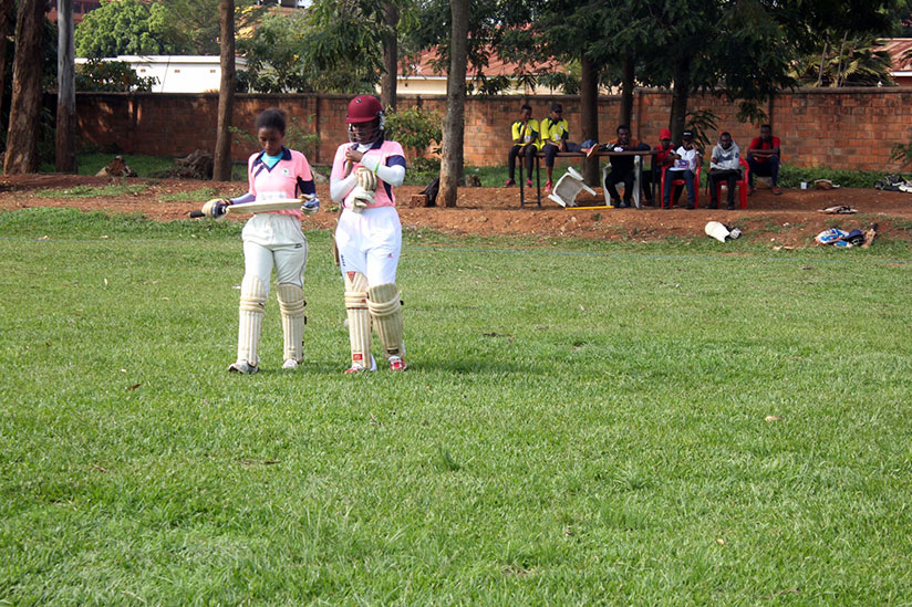 Cathia Uwahoro (R) and Use.