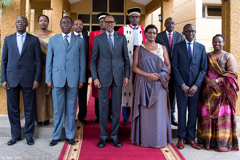 President Kagame in a group photo with Premier Anastase Murekezi (L), Senate president Bernard Makuza (2ndL), Speaker Donatille Mukabalisa (3rd R) and Chief Justice Sam Rugege (2nd....