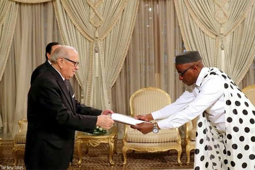 Rwandan Ambassador to Tunisia, Sheikh Saleh Habimana presenting credentials to President of Tunisia, Beji Caid Essebsi. 