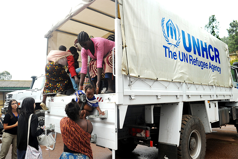 Returnees from Uganda on arrival at Gatuna border in 2012. / File