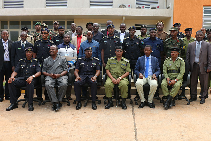 Rwanda and Tanzania police delegations in a group photo after the meeting held yesterday at Rusumo border post. / Courtesy