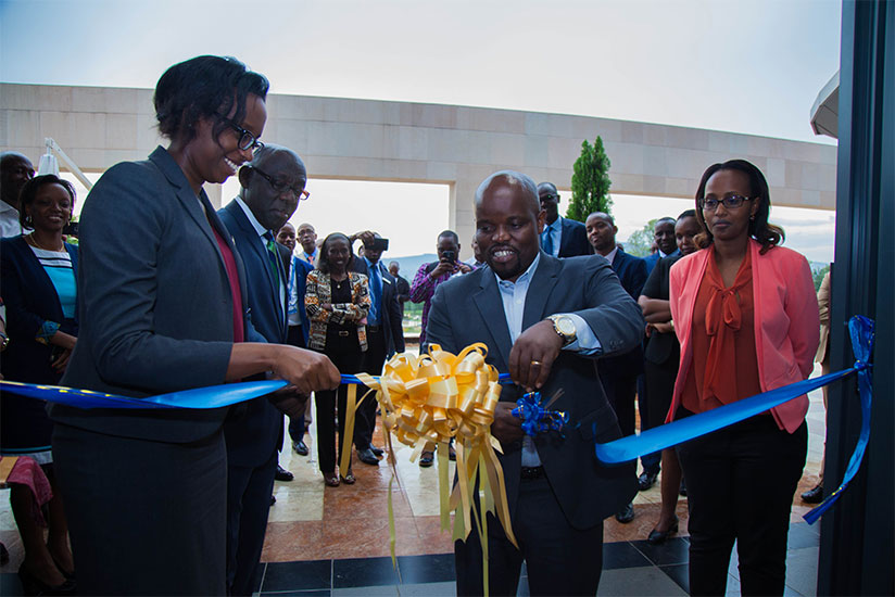 Minister of Youth and ICT Jean Philbert Nsengimana (R) and Dr Diane Karusisi CEO of Bank of Kigali officially open digital service center at Kigali heights yesterday. (Photos by Na....