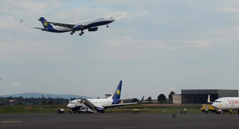 A RwandAir's plane landing at Kigali International Airport. Nadege Imbabazi.