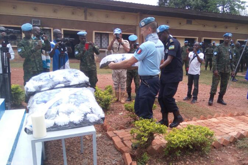 MINUSCA officers lay wreaths in honour of the victims of the 1994 Genocide against the Tutsi.