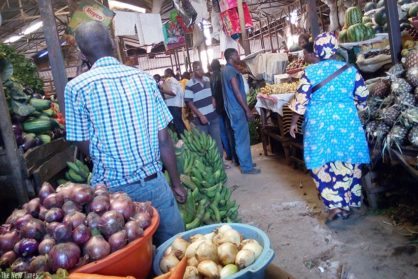The prices of both red and white onions are stable. (Appolonia Uwanziga)